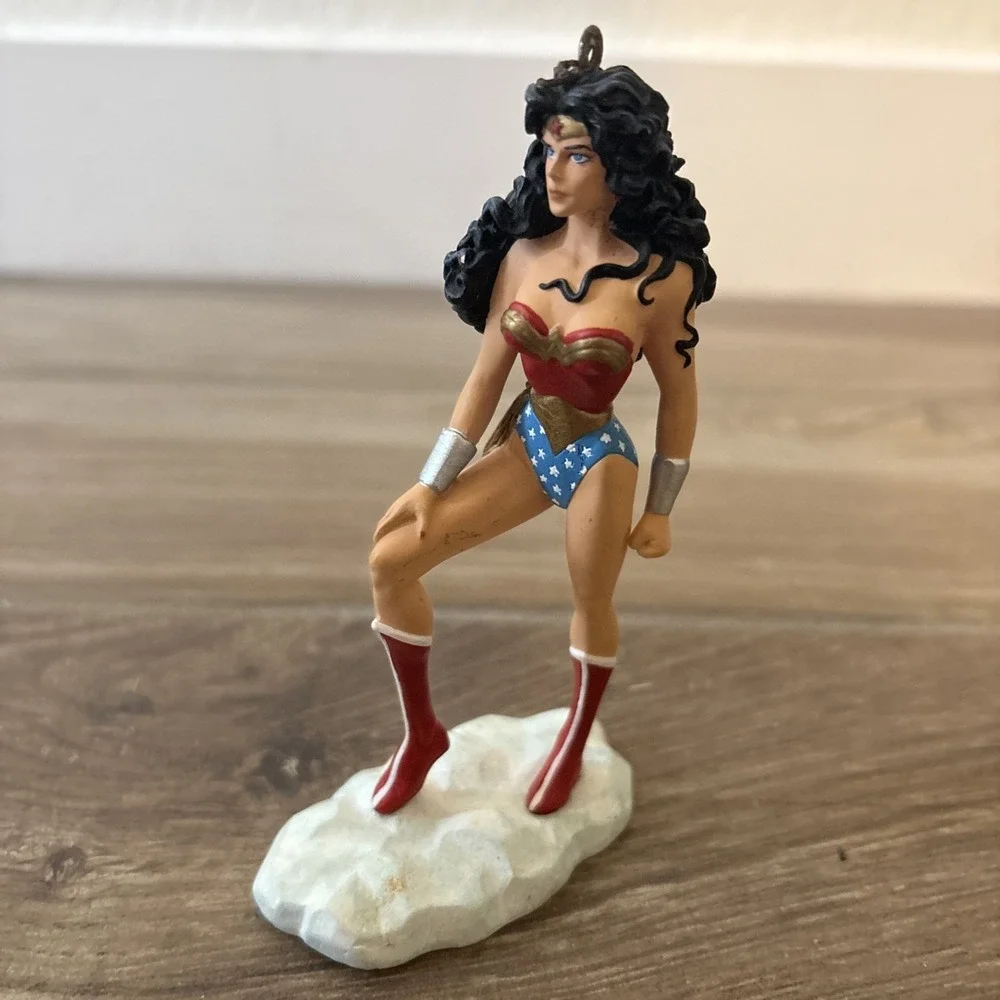 Rare Vintage WONDER WOMAN Modern Era Figure DC Comic Ornament